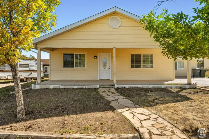Photo 2 for MLS #2116963 at 149 S 100 East
