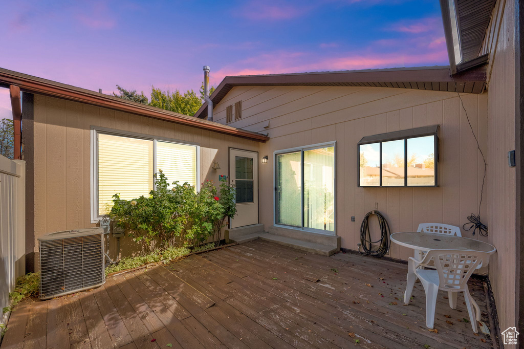 621 COACHMAN WAY Riverdale, UT 84405