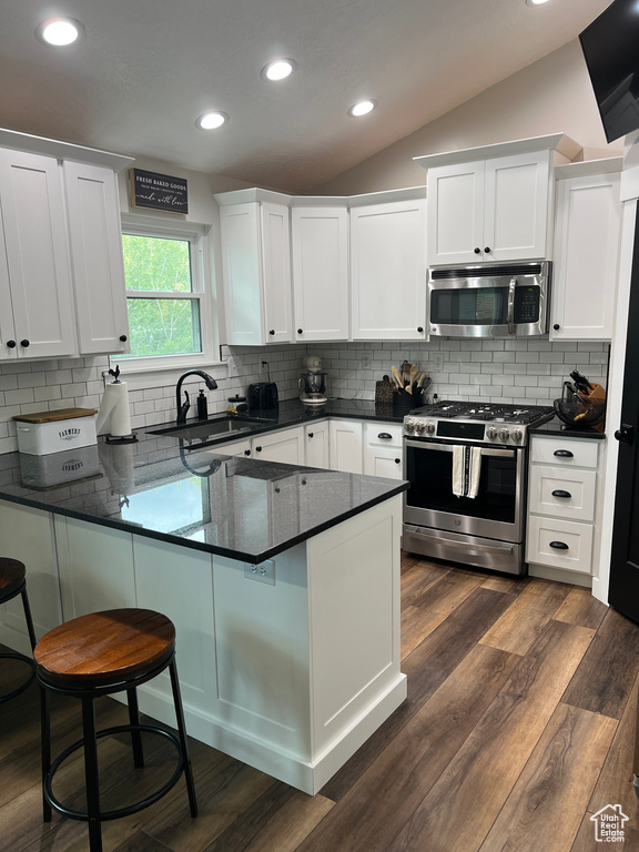 Photo 8 for MLS #2116968 at 668 W 2300 North