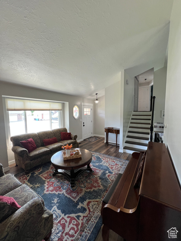 Photo 4 for MLS #2116968 at 668 W 2300 North
