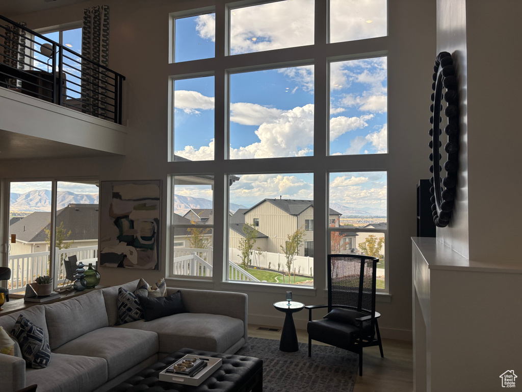 Photo 4 for MLS #2116973 at 32 E 1690 South #113