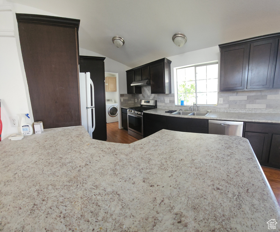 Photo 19 for MLS #2116974 at 1183 W Parkway Ln