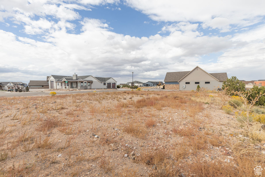 Photo 10 for MLS #2116985 at 933 S Cliffs Dr #38