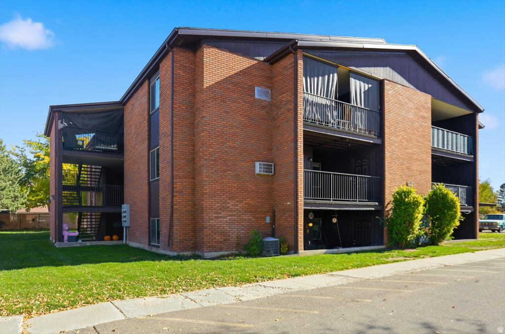 4642 S 1900 ST #41 Roy, UT 84067