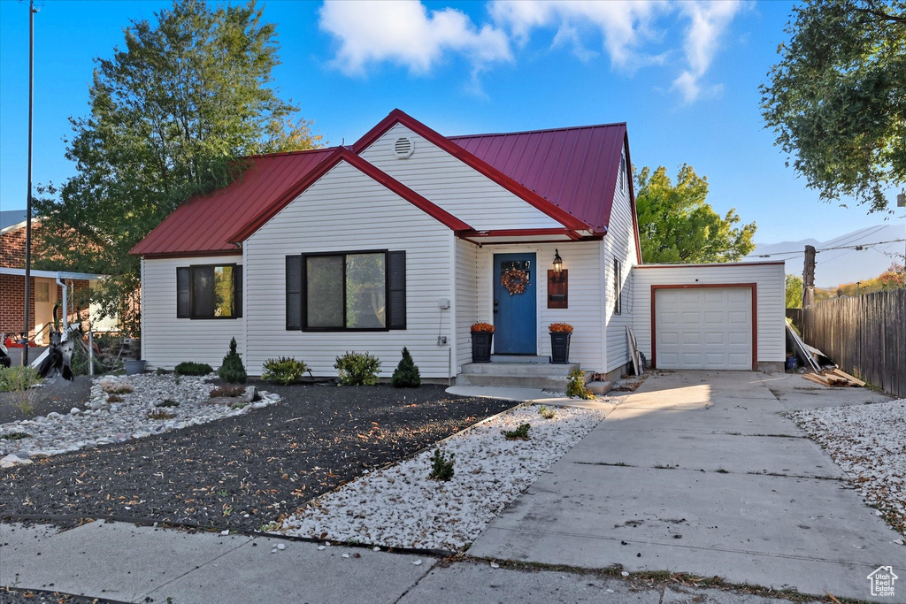 Photo 3 for MLS #2117002 at 524 N 100 East