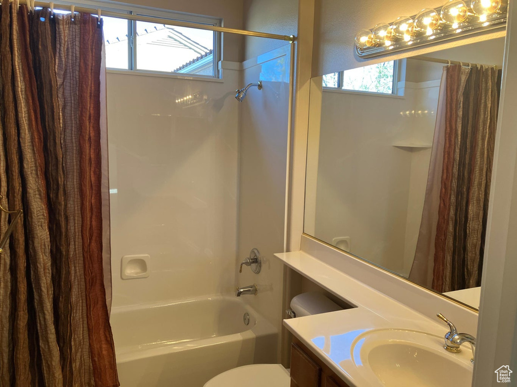 Photo 10 for MLS #2117011 at 4438 S Broadmoor Dr
