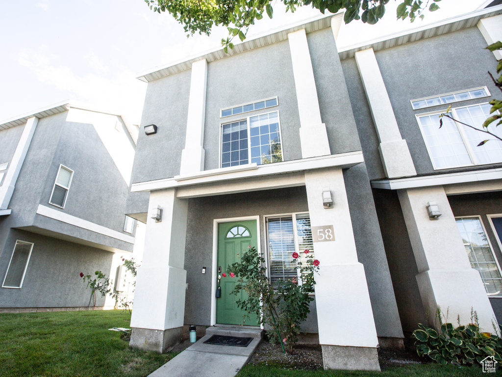 Photo 2 for MLS #2117017 at 475 N Redwood Rd