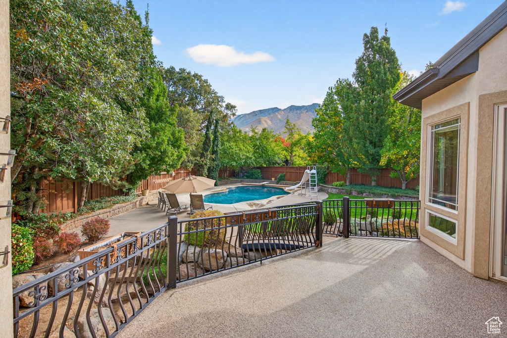 Photo 66 for MLS #2117018 at 83 N Bordeaux Ln