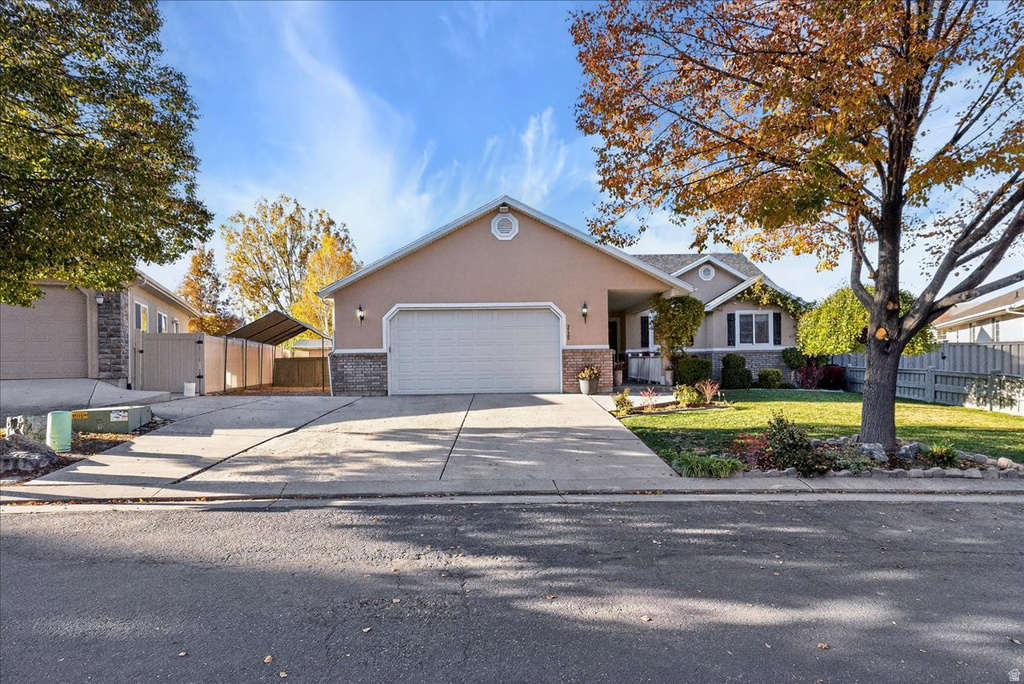 3135 E Spotted Owl Ct