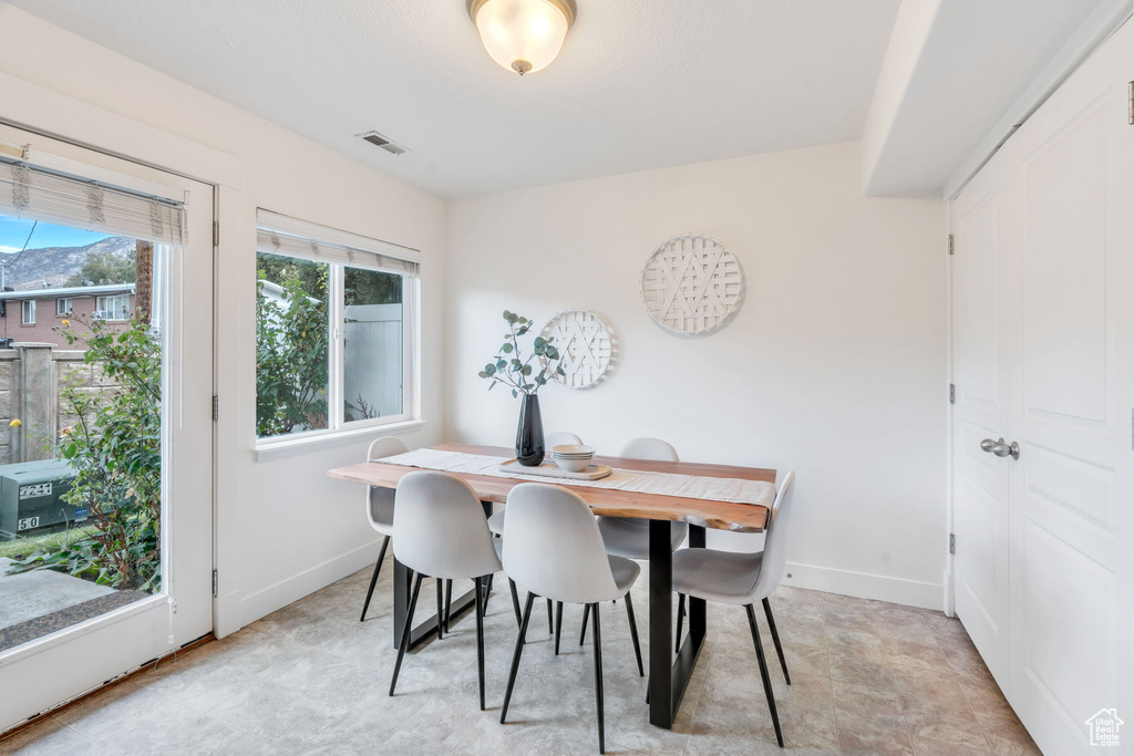 Photo 8 for MLS #2117032 at 381 S State St #12