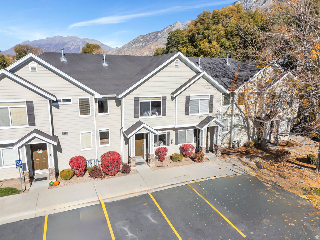 381 S STATE ST #12 Provo, UT 84606