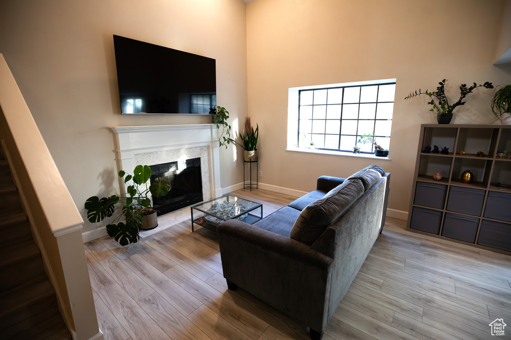 Photo 10 for MLS #2117037 at 2204 E Country View Ln
