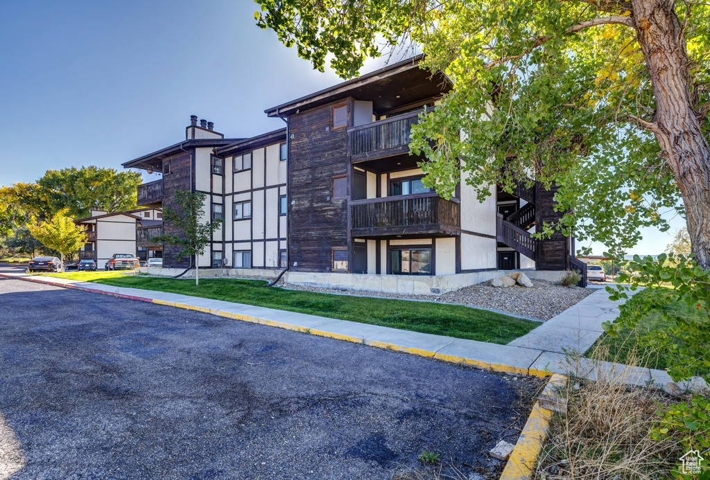 Photo 9 for MLS #2117038 at 800 W Highway Dr