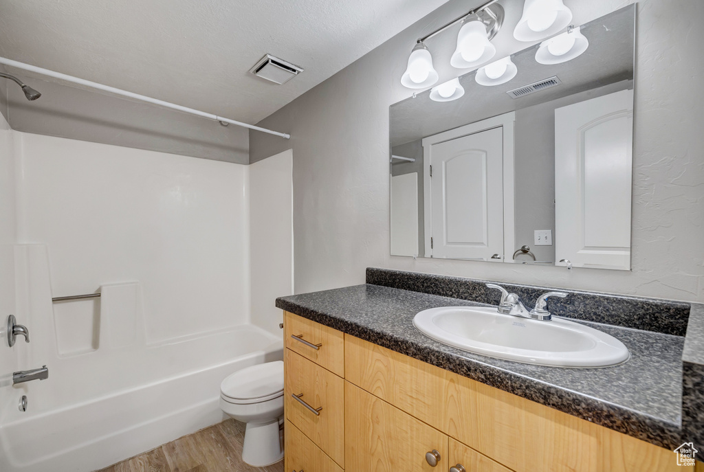 Photo 17 for MLS #2117038 at 800 W Highway Dr