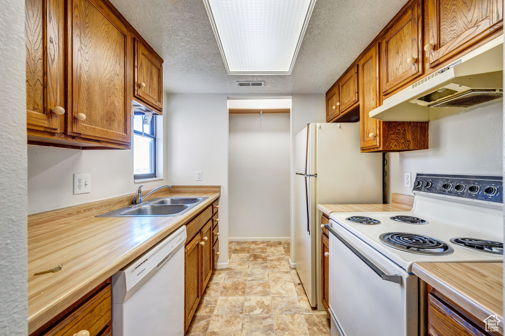 Photo 21 for MLS #2117038 at 800 W Highway Dr