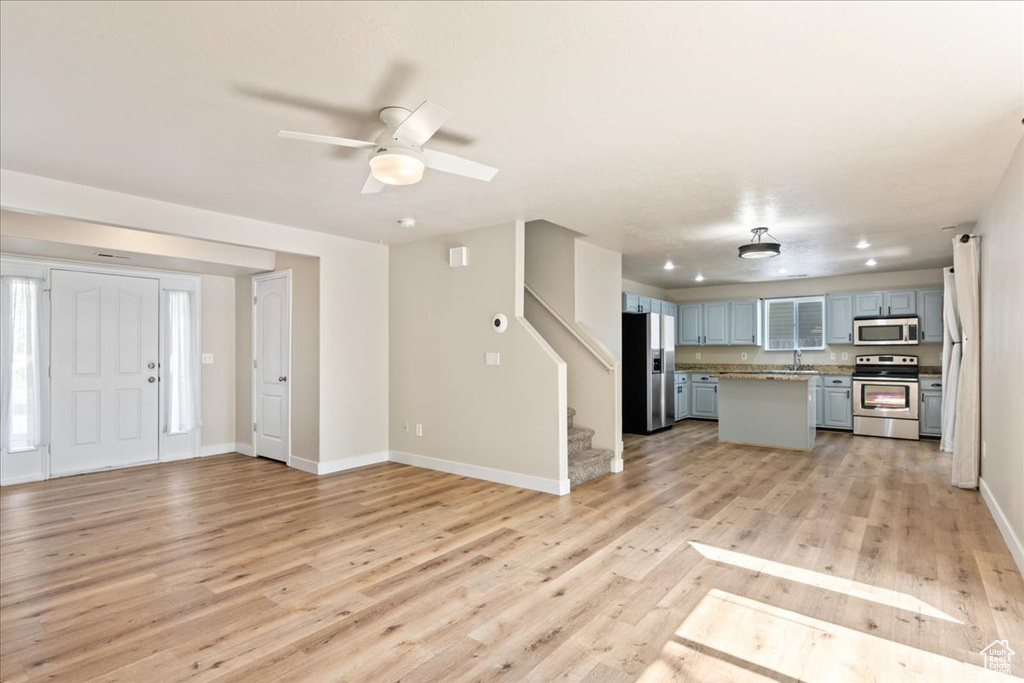 2256 E LOCH LOMOND DR Saratoga Springs, UT 84043