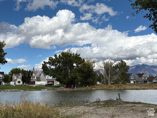 2256 E LOCH LOMOND DR Saratoga Springs, UT 84043