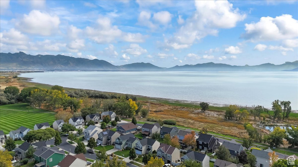 2256 E LOCH LOMOND DR Saratoga Springs, UT 84043