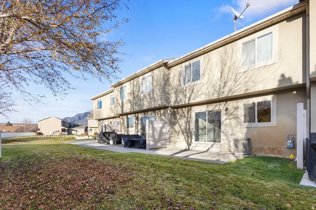 157 ARLINGTON WAY North Ogden, UT 84414