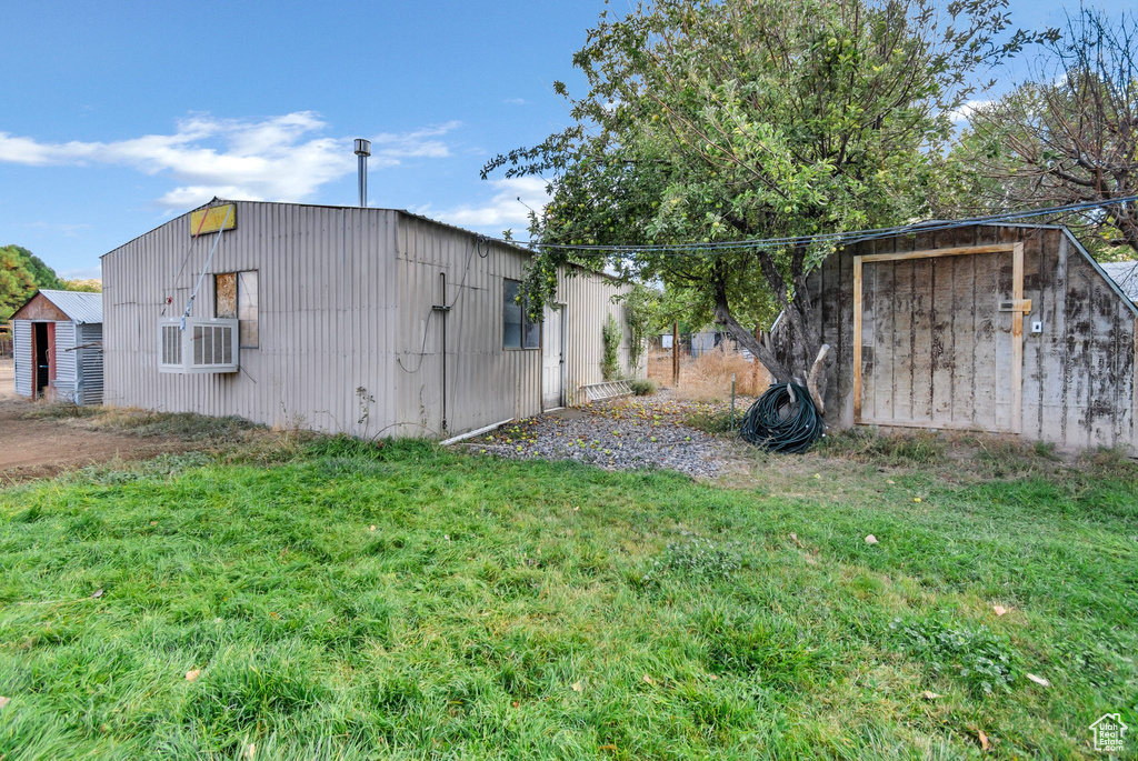 255 E 100 N Glenwood, UT 84730