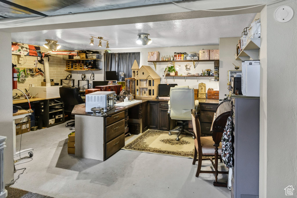 255 E 100 N Glenwood, UT 84730