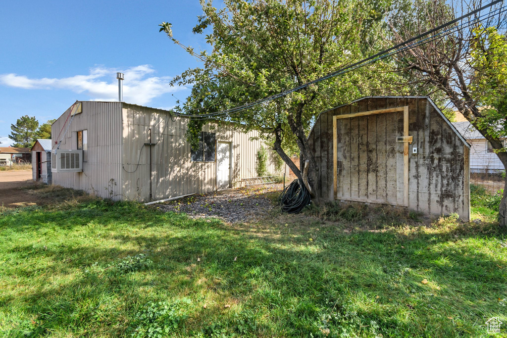 255 E 100 N Glenwood, UT 84730