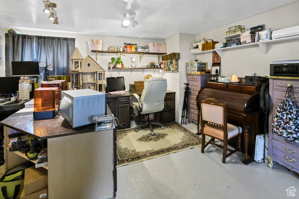 255 E 100 N Glenwood, UT 84730