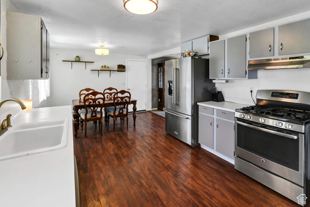 255 E 100 N Glenwood, UT 84730