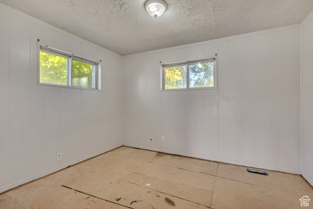 590 W 1000 S Woods Cross, UT 84010