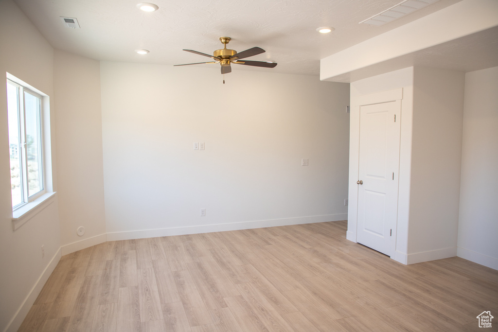 Photo 3 for MLS #2117066 at 1914 E 1350 North