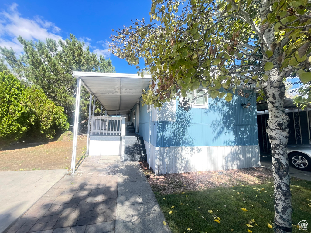 Photo 2 for MLS #2117078 at 1594 W 400 South #75