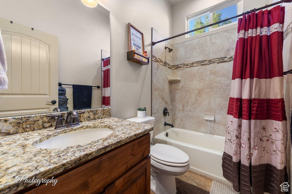 Photo 14 for MLS #2117085 at 2537 W 260 North