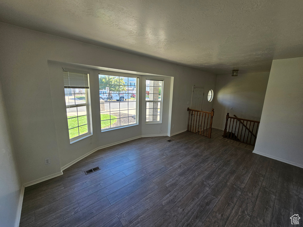 Photo 4 for MLS #2117094 at 2828 Brady Way