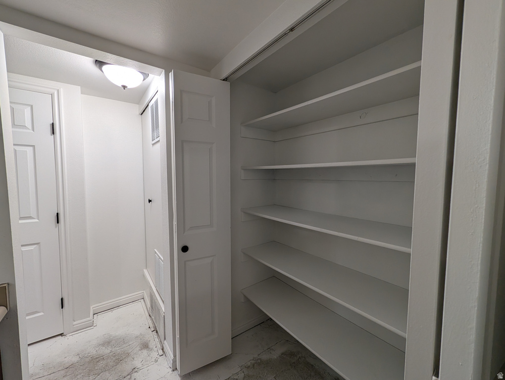 955 E CREEKHILL LN #31 Midvale, UT 84047