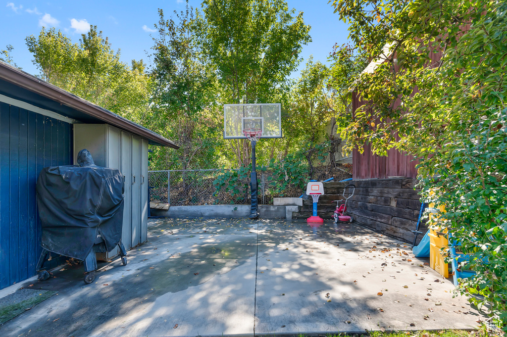 5574 S EASTON ST Taylorsville, UT 84129