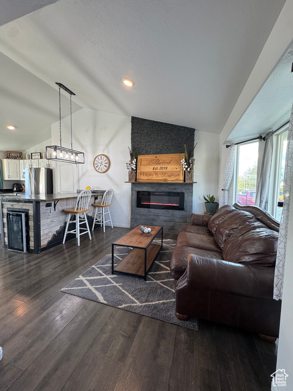 2066 E EASTER DR Eagle Mountain, UT 84005