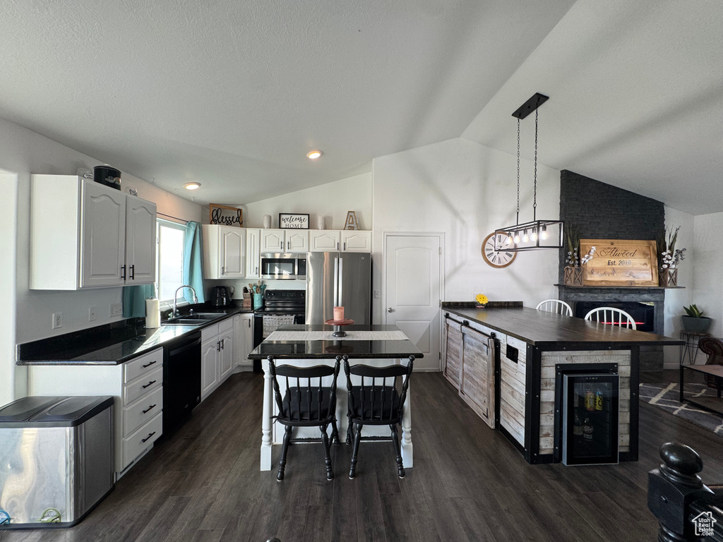 2066 E EASTER DR Eagle Mountain, UT 84005