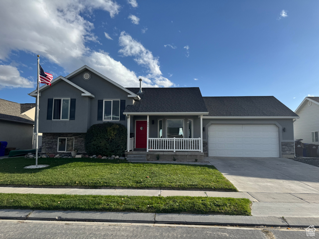 2066 E EASTER DR Eagle Mountain, UT 84005