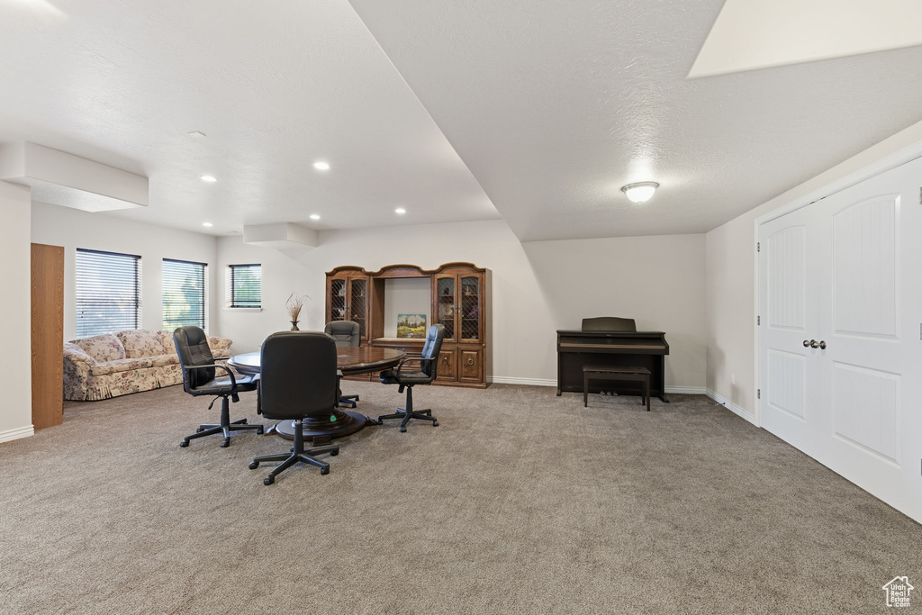 9121 S HIDDEN PEAK DR West Jordan, UT 84088