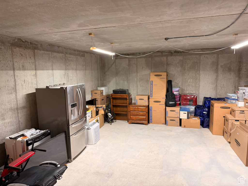 9121 S HIDDEN PEAK DR West Jordan, UT 84088