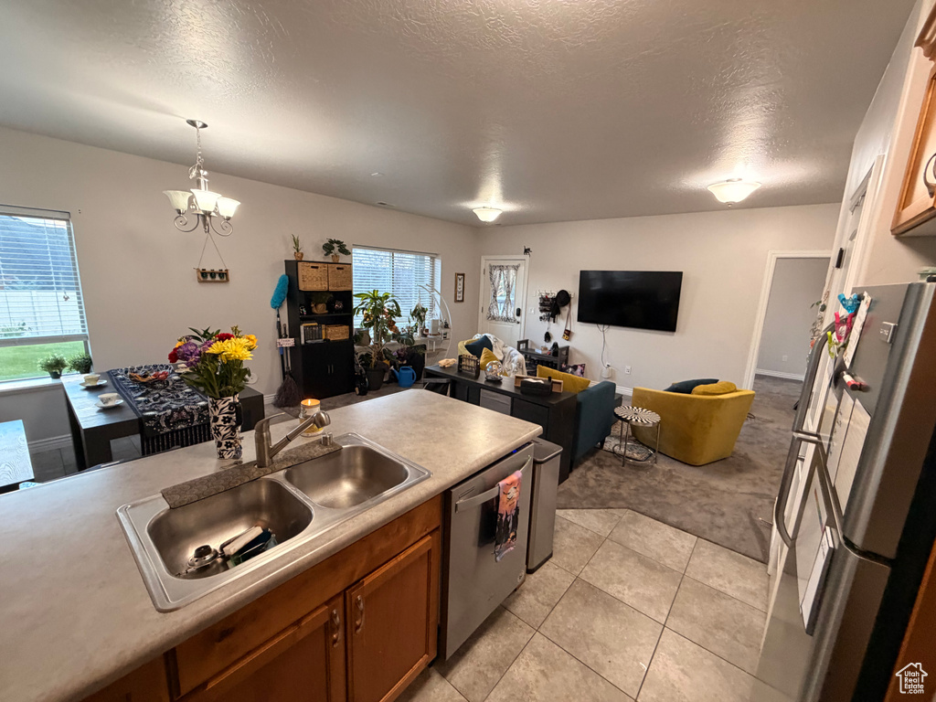 9121 S HIDDEN PEAK DR West Jordan, UT 84088