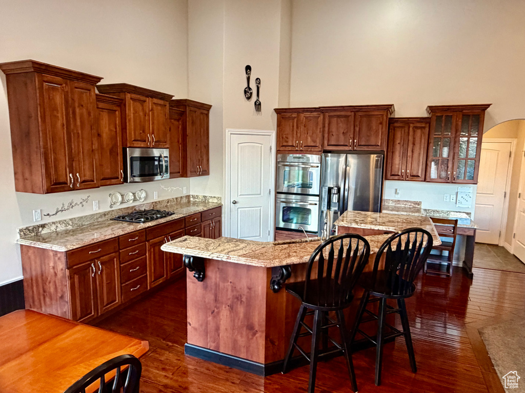 9121 S HIDDEN PEAK DR West Jordan, UT 84088