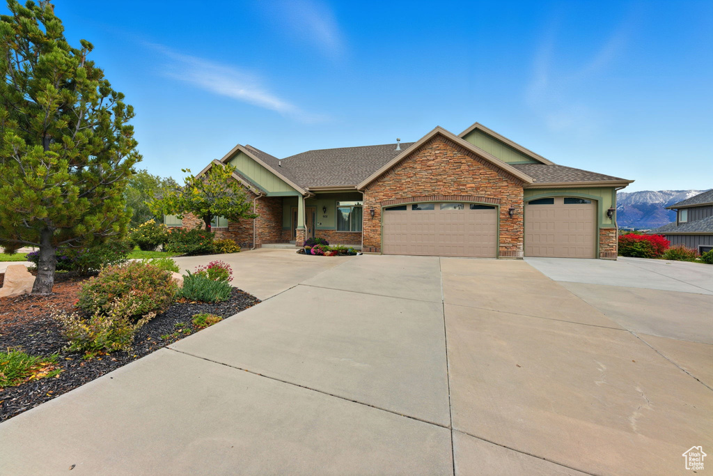 9121 S HIDDEN PEAK DR West Jordan, UT 84088