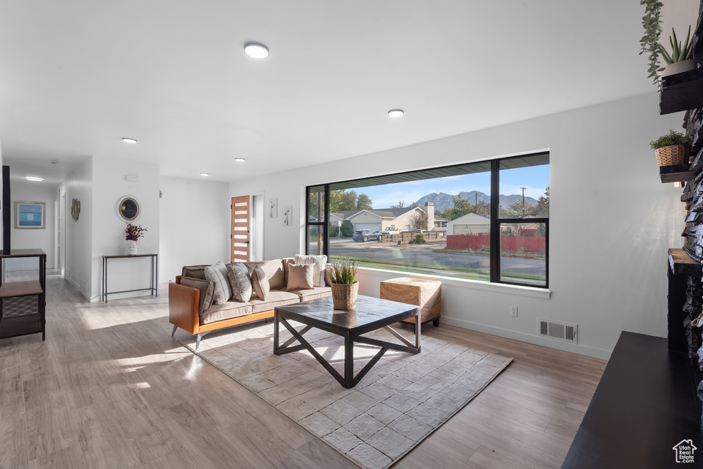 7994 S ROOSEVELT ST Midvale, UT 84047