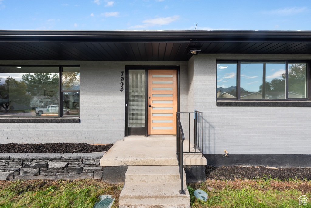 7994 S ROOSEVELT ST Midvale, UT 84047