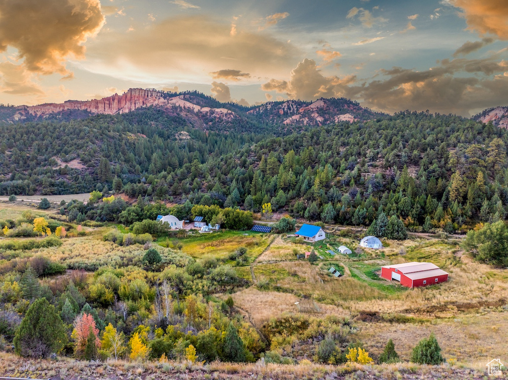 Photo 2 for MLS #2117178 at 1460 E Coral Pink Cliffs Rd