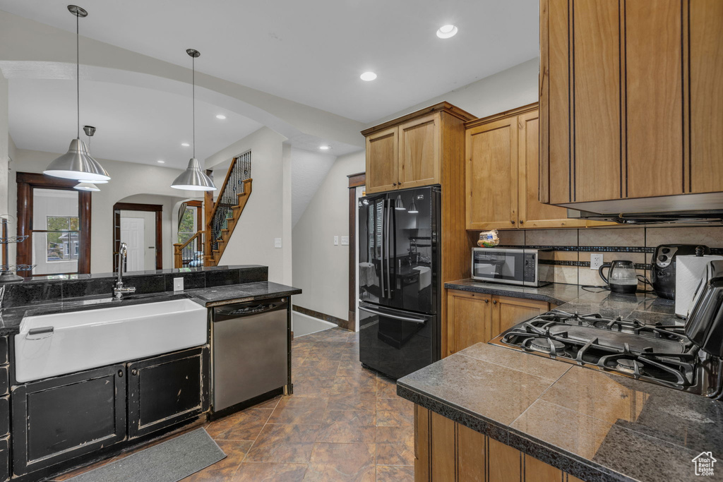 Photo 7 for MLS #2117183 at 827 E 500 South