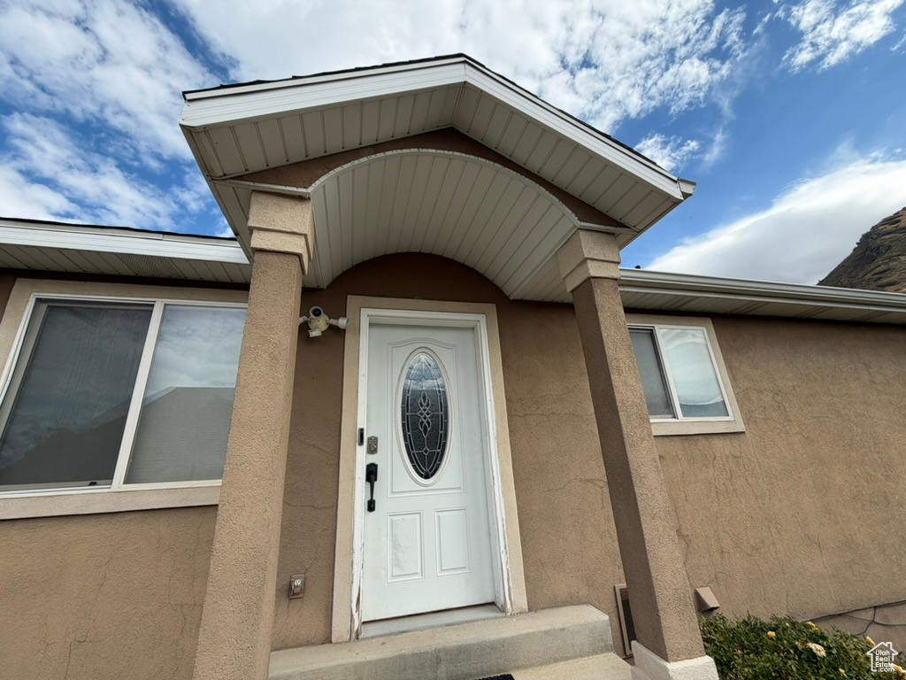 Photo 2 for MLS #2117189 at 778 S Slate Canyon Dr