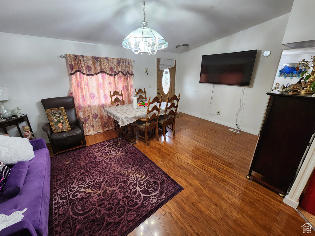 Photo 4 for MLS #2117201 at 1284 W Canary St #221