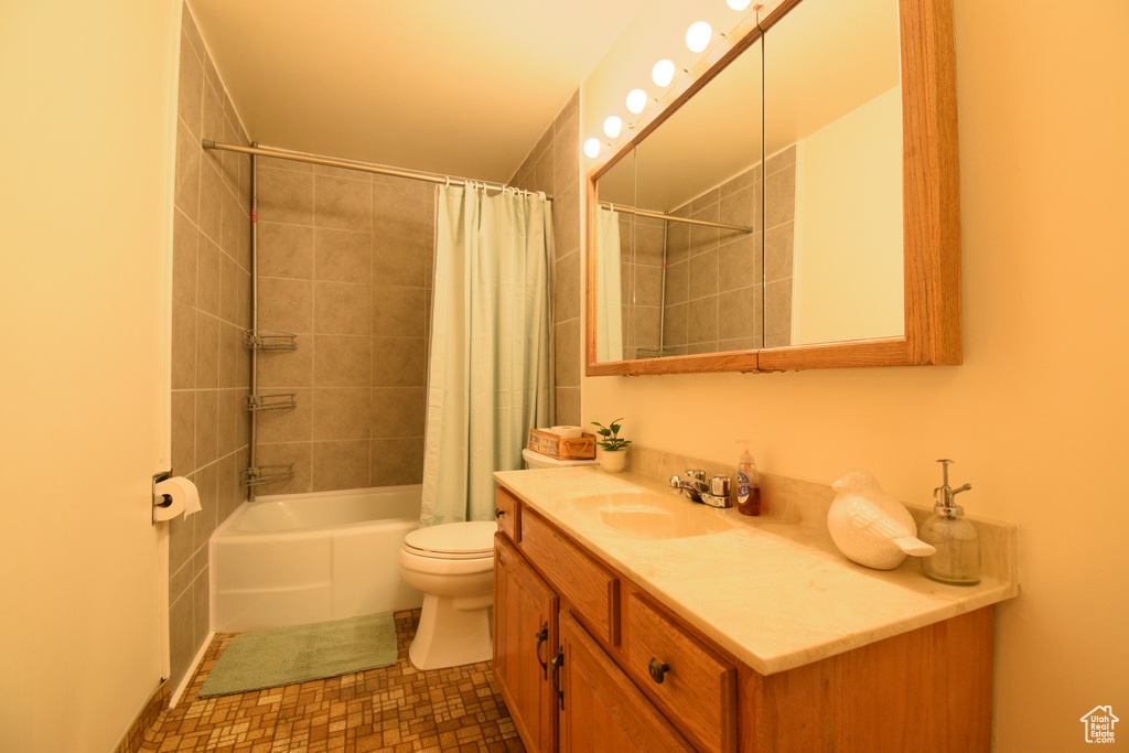 Photo 12 for MLS #2117211 at 834 E Center St